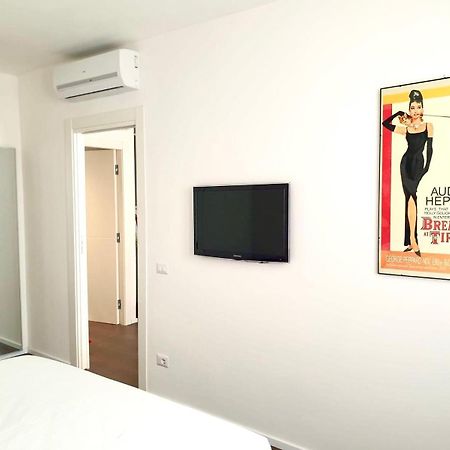 Appartamento Cinema Impero - Posto Auto Privato Siena Room photo